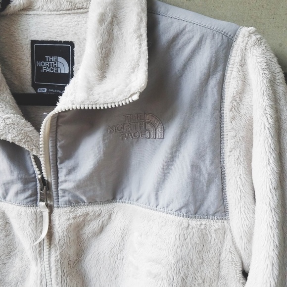 The North Face Fuzzy White & Grey Jacket - Picture 2 of 4